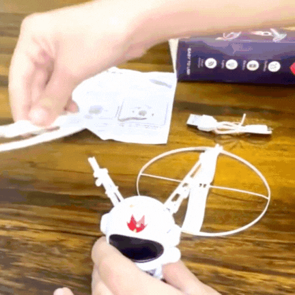 AstroGlide - The Flying Spaceman Toy by Lunovia Life